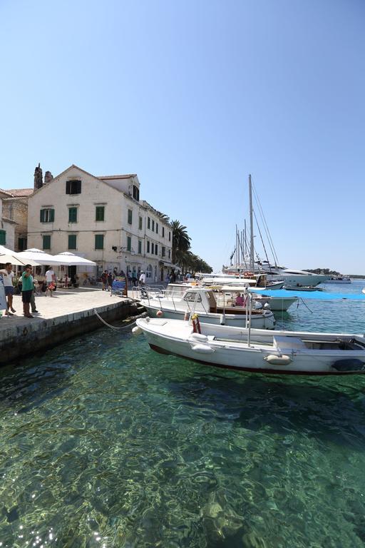 Apartment Lilly With Amazing City View Hvar Town Bagian luar foto