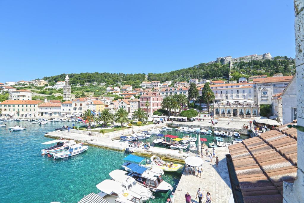 Apartment Lilly With Amazing City View Hvar Town Ruang foto