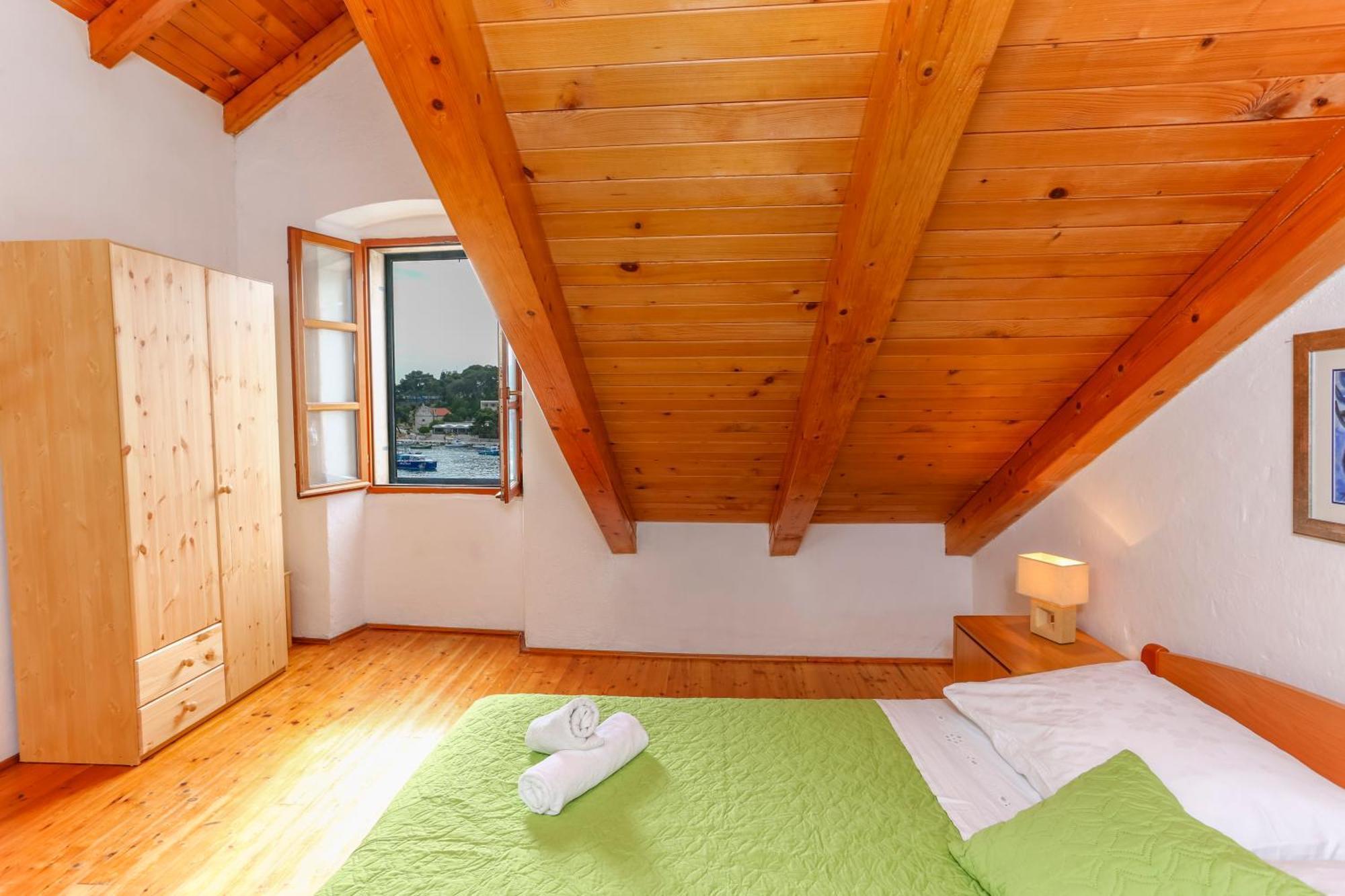 Apartment Lilly With Amazing City View Hvar Town Bagian luar foto