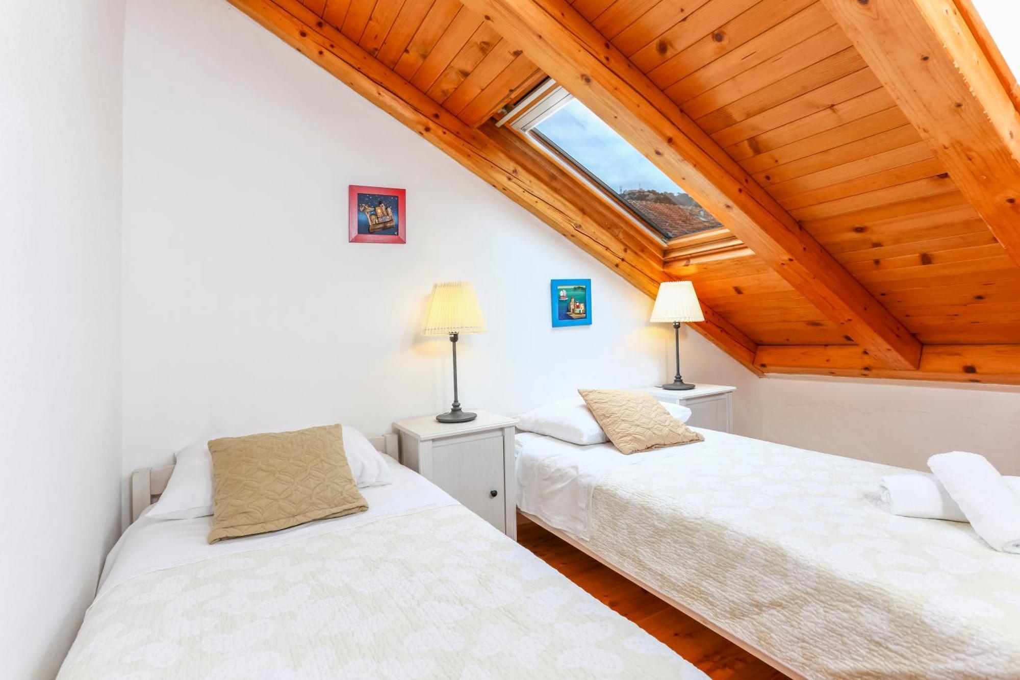 Apartment Lilly With Amazing City View Hvar Town Bagian luar foto